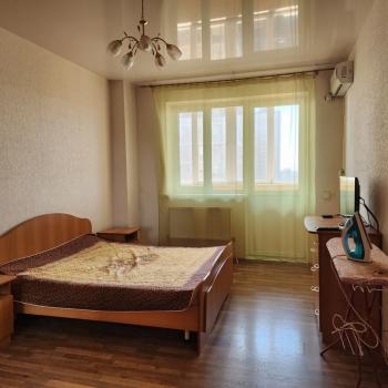 Сдается 2-х комнатная квартира, 77 м²