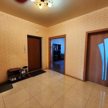 Сдается 2-х комнатная квартира, 77 м²