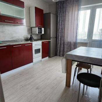 Сдается 1-комнатная квартира, 38 м²