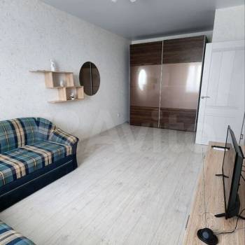 Сдается 1-комнатная квартира, 38 м²