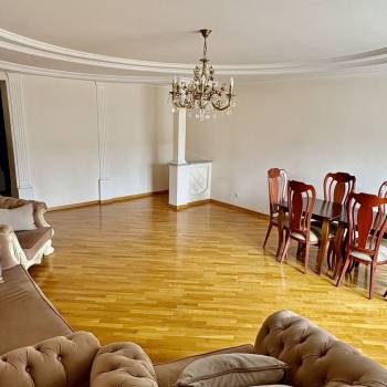 Продается Многокомнатная квартира, 150,3 м²