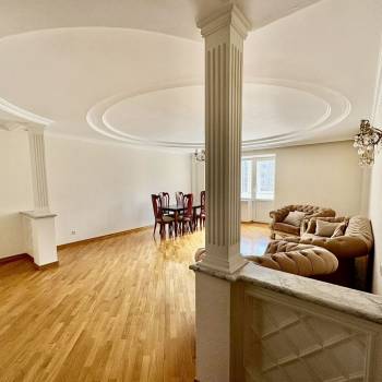 Продается Многокомнатная квартира, 150,3 м²