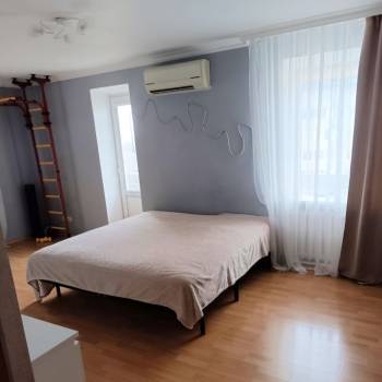 Сдается 2-х комнатная квартира, 70 м²