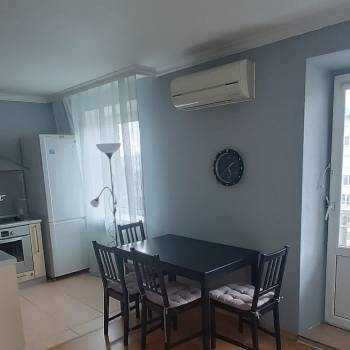 Сдается 2-х комнатная квартира, 70 м²