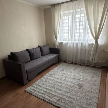 Сдается 1-комнатная квартира, 42 м²