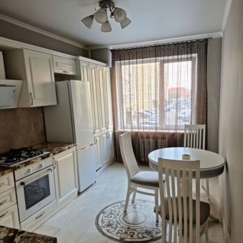 Сдается 2-х комнатная квартира, 60 м²