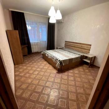 Сдается 1-комнатная квартира, 42 м²