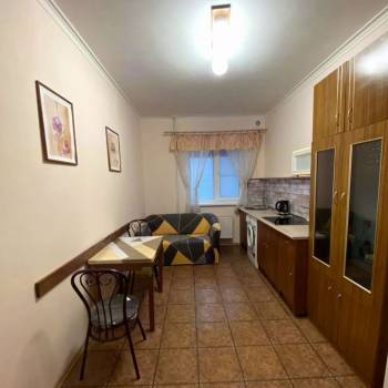 Сдается 1-комнатная квартира, 42 м²