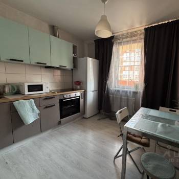 Сдается 1-комнатная квартира, 36 м²