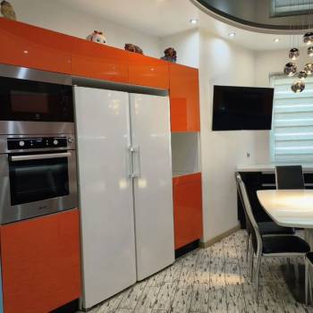 Продается 2-х комнатная квартира, 94 м²