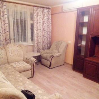 Сдается 1-комнатная квартира, 40 м²