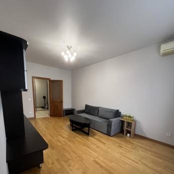Сдается 2-х комнатная квартира, 84 м²