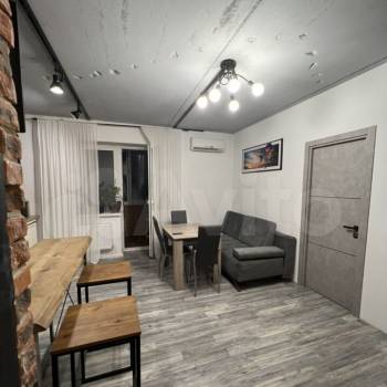 Продается Многокомнатная квартира, 82,5 м²