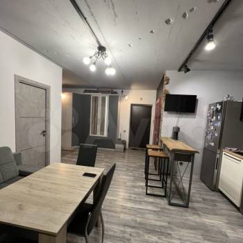 Продается Многокомнатная квартира, 82,5 м²