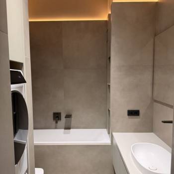 Продается 3-х комнатная квартира, 130 м²