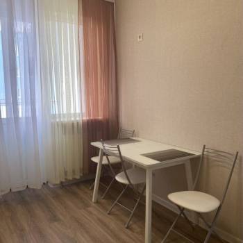 Продается 1-комнатная квартира, 40,8 м²