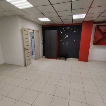Сдается Нежилое помещение, 123 м²
