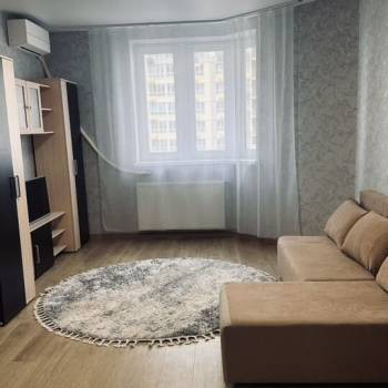 Сдается 1-комнатная квартира, 42 м²