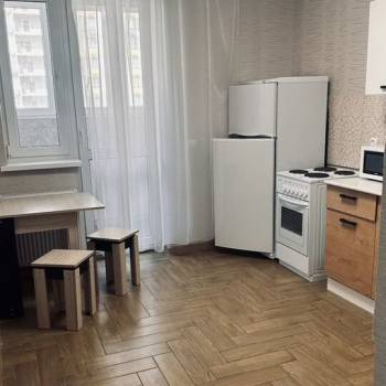 Сдается 1-комнатная квартира, 42 м²