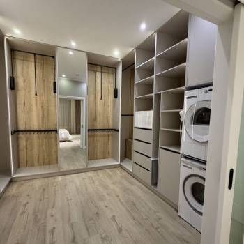 Продается Многокомнатная квартира, 156 м²