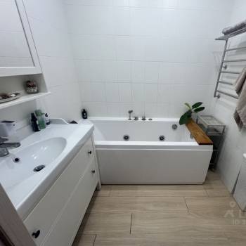 Продается 2-х комнатная квартира, 75,2 м²