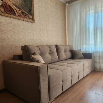 Продается Многокомнатная квартира, 81 м²