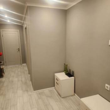 Продается Многокомнатная квартира, 81 м²