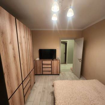 Продается Многокомнатная квартира, 81 м²