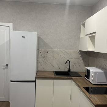 Продается 1-комнатная квартира, 43 м²