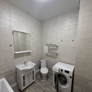 Сдается 1-комнатная квартира, 43 м²