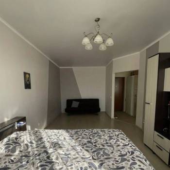 Сдается 1-комнатная квартира, 42 м²