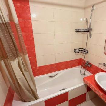 Сдается Многокомнатная квартира, 100 м²