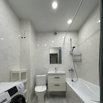 Сдается 1-комнатная квартира, 53,3 м²