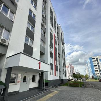 Сдается 1-комнатная квартира, 53,3 м²