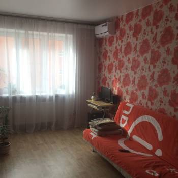 Продается 1-комнатная квартира, 38 м²