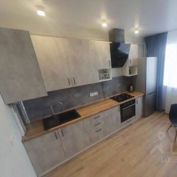 Продается 1-комнатная квартира, 37 м²
