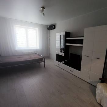 Сдается 1-комнатная квартира, 40 м²