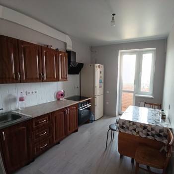Сдается 1-комнатная квартира, 40 м²