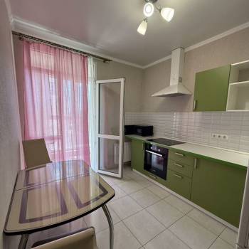 Сдается 1-комнатная квартира, 40 м²