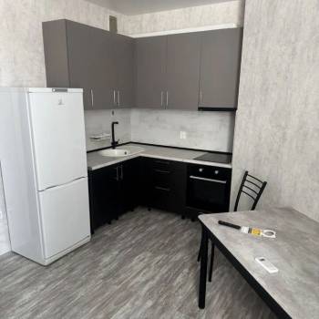 Продается 1-комнатная квартира, 40,7 м²