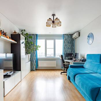 Сдается 2-х комнатная квартира, 90 м²