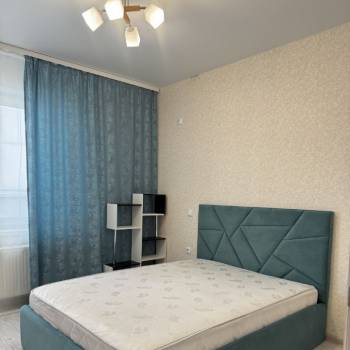 Продается 1-комнатная квартира, 36 м²