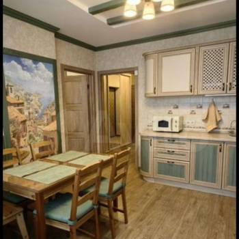 Продается 3-х комнатная квартира, 165 м²