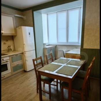 Продается 3-х комнатная квартира, 165 м²