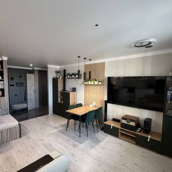 Продается 2-х комнатная квартира, 96 м²