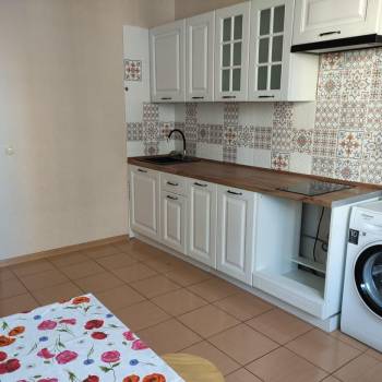 Продается 1-комнатная квартира, 40 м²