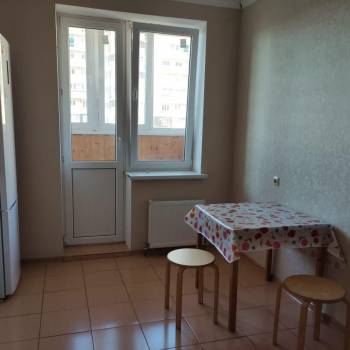 Продается 1-комнатная квартира, 40 м²
