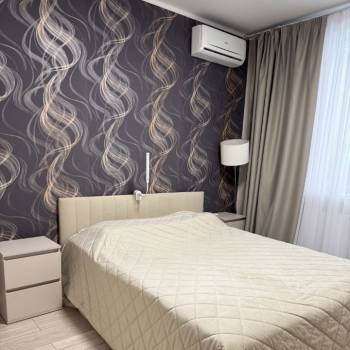 Продается 1-комнатная квартира, 42 м²