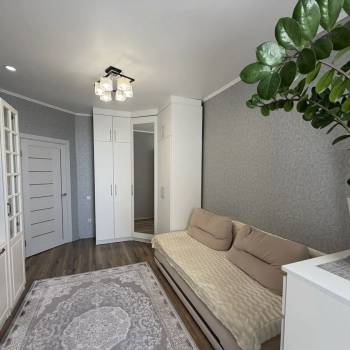 Продается 1-комнатная квартира, 40 м²