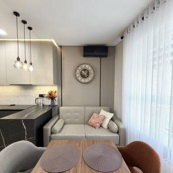 Продается 1-комнатная квартира, 46 м²